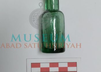 “Botol Kaca Timur Tengah”