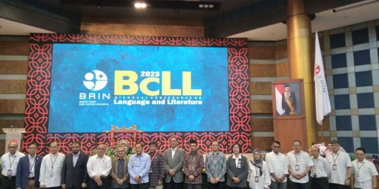 Organisasi Riset Arkeologi, Bahasa, dan Sastra BRIN Menggandeng Sultanate Institute Selenggarakan Biannual Conference 2023