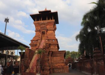 Pengaruh Dakwah dan Islamisasi Wali Songo: Dari Sumber Sejarah hingga Data Arkeologi