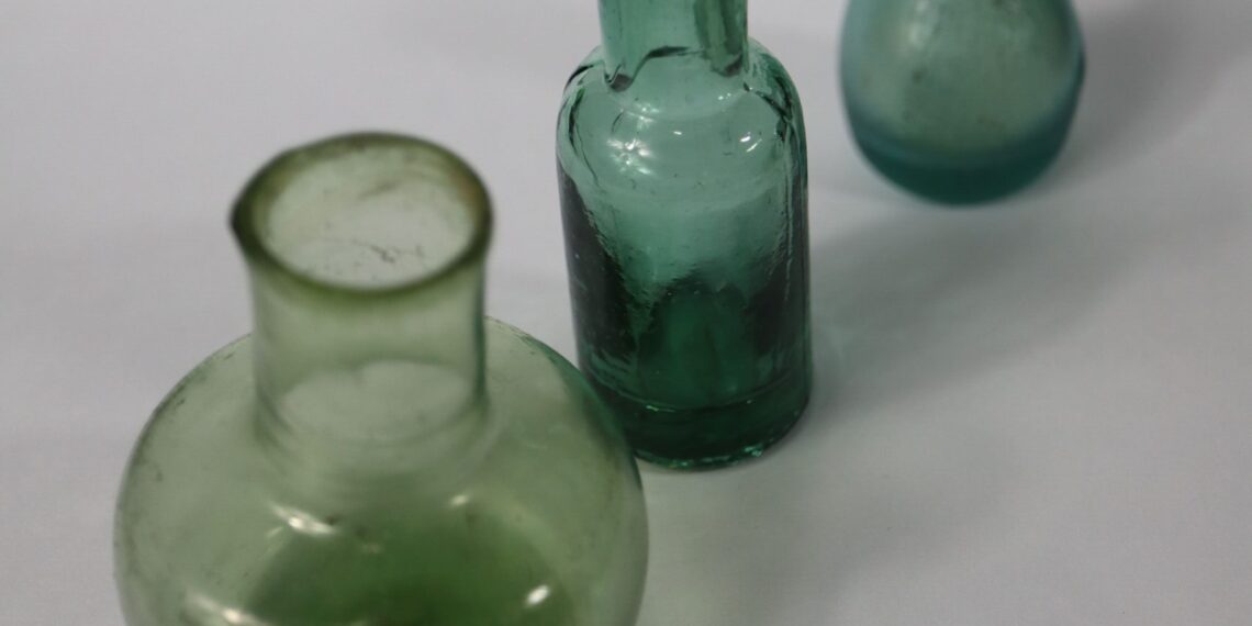 Peran Artefak Kaca dalam Rekonstruksi Perdagangan Maritim Sumatra Utara: Studi dari Situs Bongal dan Bulu Cina