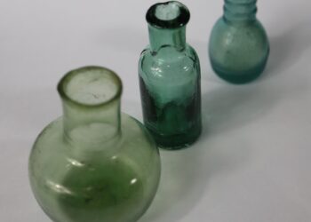 Peran Artefak Kaca dalam Rekonstruksi Perdagangan Maritim Sumatra Utara: Studi dari Situs Bongal dan Bulu Cina