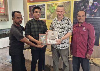 Kunjungan Timothy Insoll ke Museum Fansuri: Situs Bongal Mengangkat Nama Indonesia dalam Diskursus Arkeologi Dunia